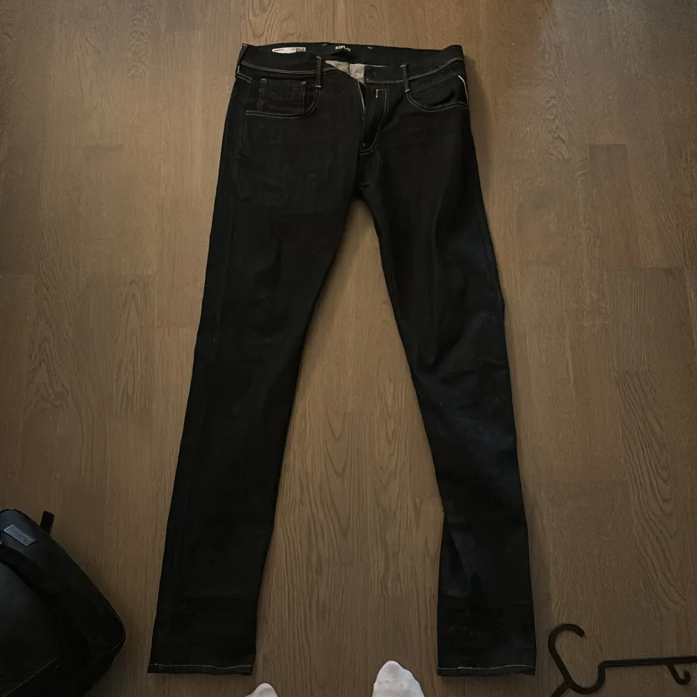 Replay Jeans 9/10 skick, nästan oanvända syl: 33 Slim Fit. Jeans & Byxor.