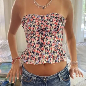 Trendig blommig korsett  - Blommig korsett topp ifrån H&M💗