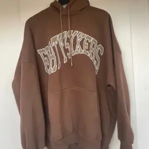 Fortysixers hoodie oversized M. Väldigt bra skick. Sitter typ som L