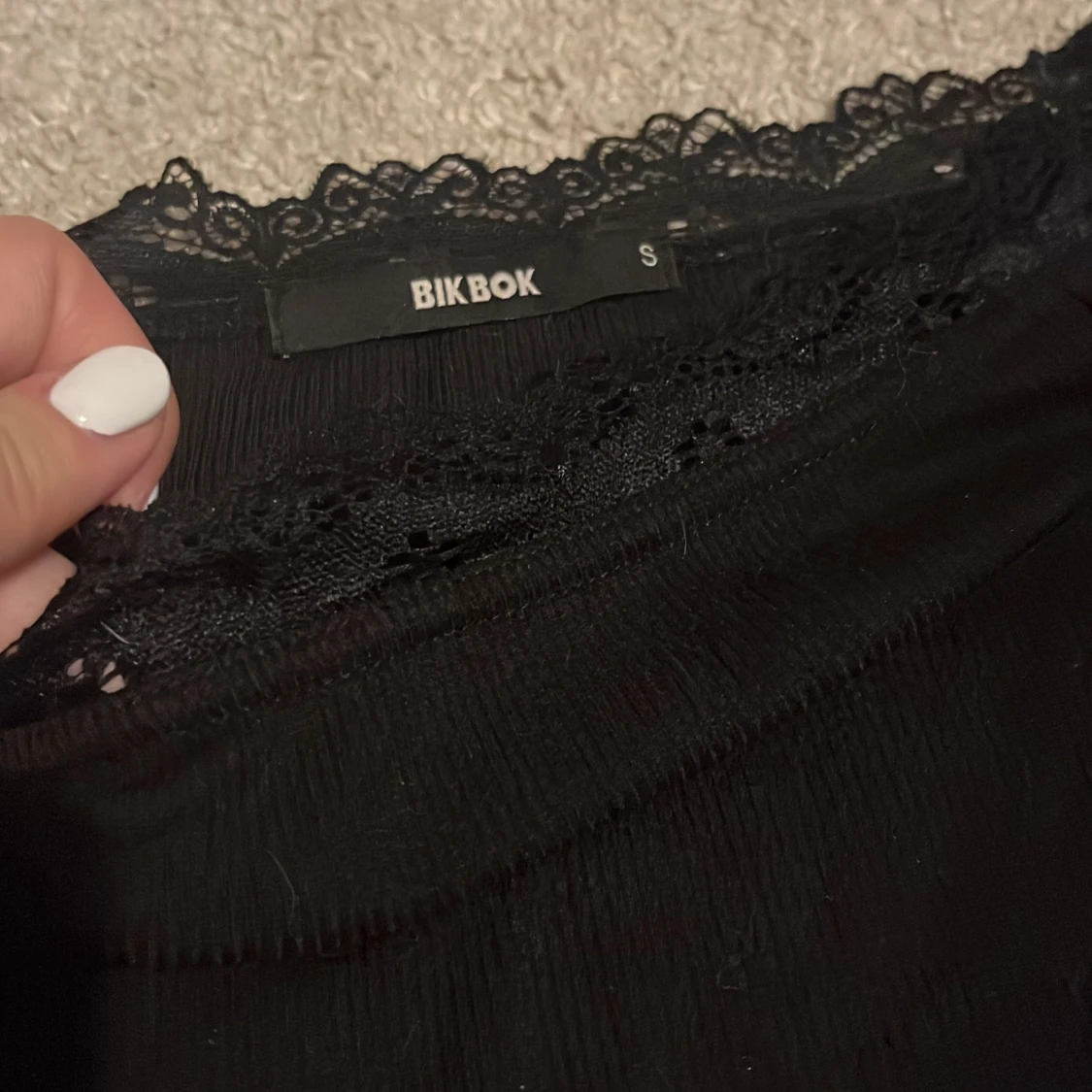 Svart offshoulder topp från Bik Bok - 91