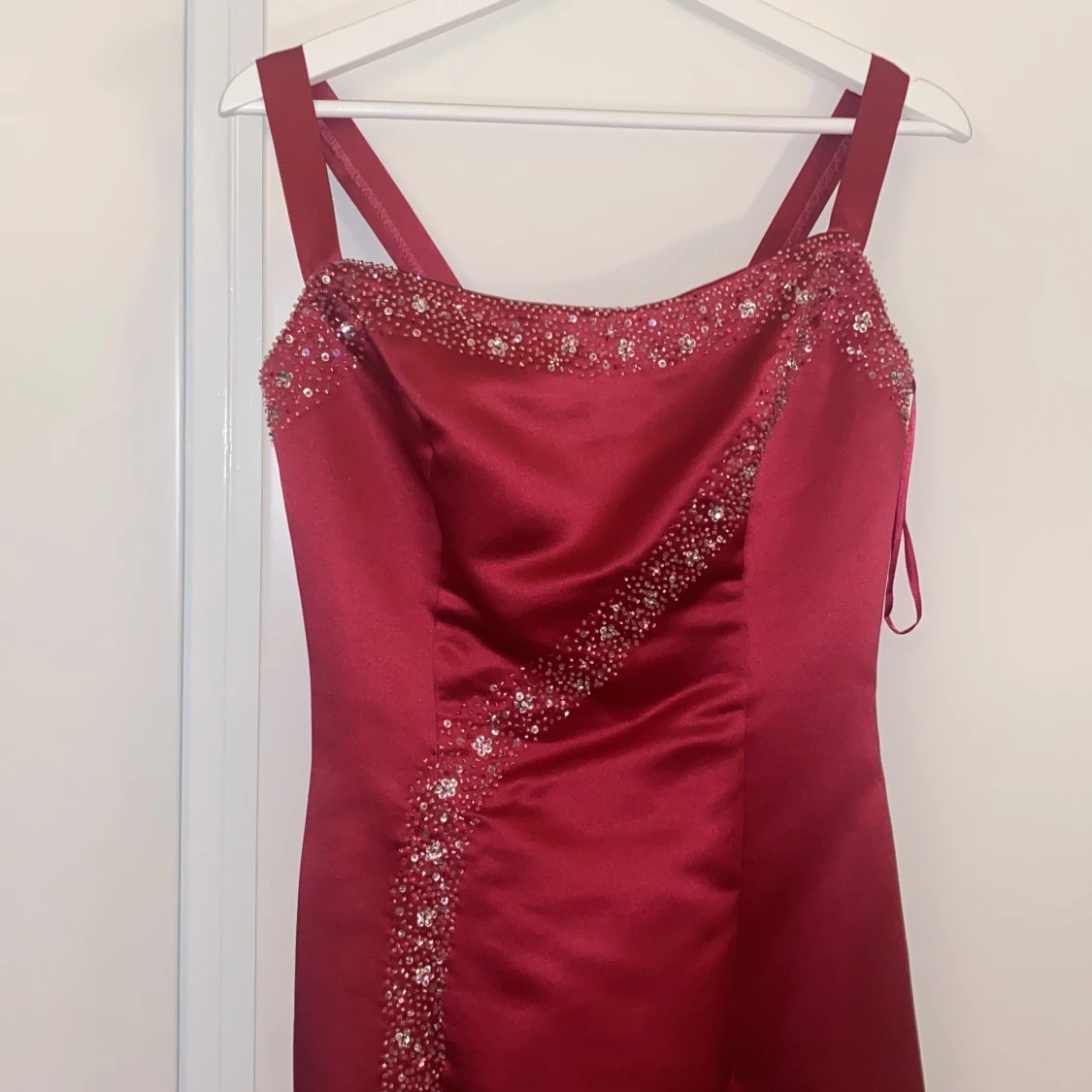 Rosa balklänning med pärldetaljer - 90