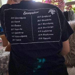 Mares merch t-shirt - Nu säljer jag min Mares Merch i storlek M som jag köpte på västeråscity festivalen. Deras sista tour innan de lägger ner. Startpris 350 Pris kan även diskuteras. jag möts upp i Hötorget och kan frakta 
