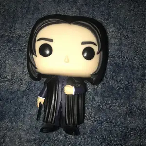 Severus snape POP figur  Saknar låda  Köparen står för frakt 