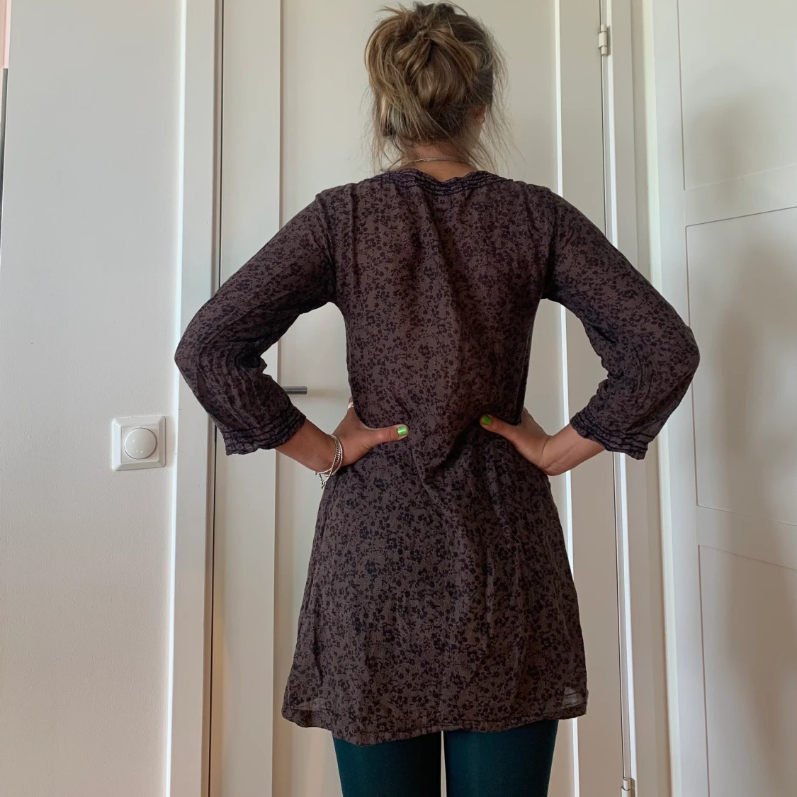 Vinröd/brun-mönstrad klänning/tunika  - 90