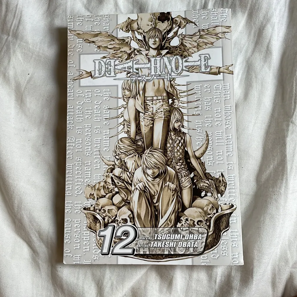 Nu säljer jag min death note manga Vol 10. Den är i ett mycket fint skick och köptes ganska nyligen. Dm ifall du är intresserad🤗. Övrigt.
