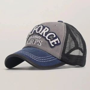 Vintage keps - Säljer denna vintage keps endast för den inte kommer till användning. Fint skick och använd ungefär en gång! Köpt för 58kr💞💞