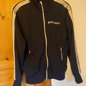 Palm angels  - Palm angels tröja (ÄKTA) 5000kr ny jag säljer den för 2000kr Storlek S