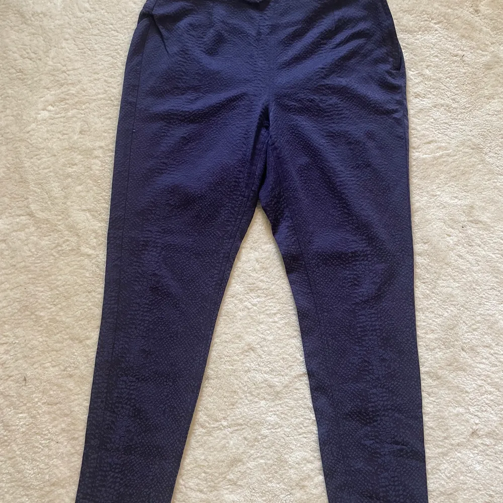 Helt nya byxor från XLNT i storlek 48, de är skinny så den kommer sitta tajt. . Jeans & Byxor.