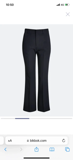 Kostymbyxor - Säljer mina kostymbyxor ifrån bikbok i storlek 34❤️