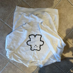 Korean sweater - Cute sweater with bear print