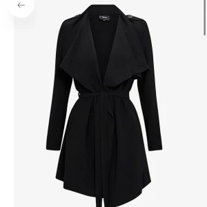 Object vårkappa - OBJECT vårkappa från Ellos. Väldigt bra skick.   Nypris 500:-