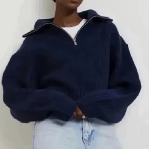 Gina tricot stickad tröja - Så fin half zip hoodie från Gina tricot köptes för 400 kr