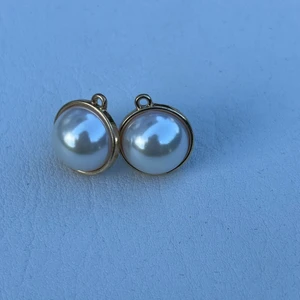 örhängen - örhängs förlängare som man kan skapa sina egna vackra örhängen med.🤍