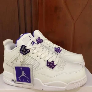 Air Jordan 4  - Helt ny med skokartong Meddela mig om du är intresserad