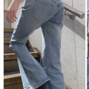 Söker Brandy Melville jeans i modellen eleanor💕 Skirv om ni har några!! 