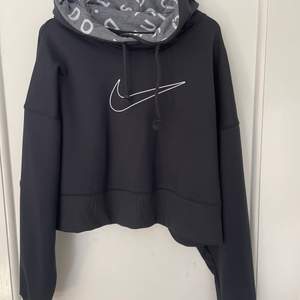 Nike hoodie nyskick 