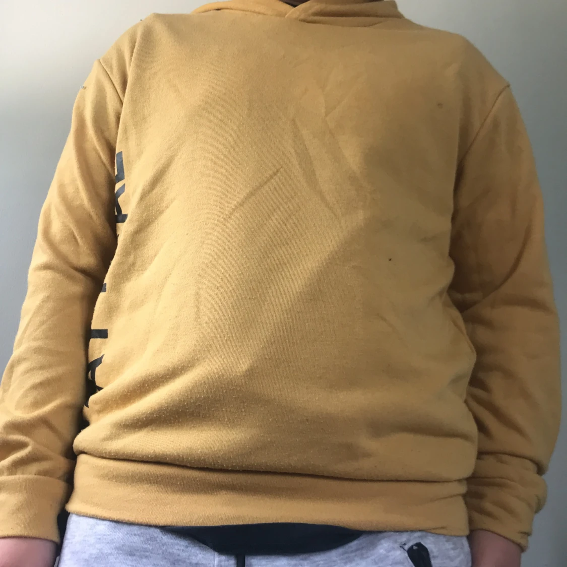 Jag säljer detta kit med hoodie!