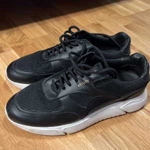 Arigato skor - Nypris 2200. Är i mycket bra skick!