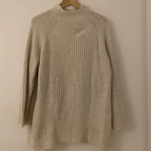 Tjocktröja - Gott skick 