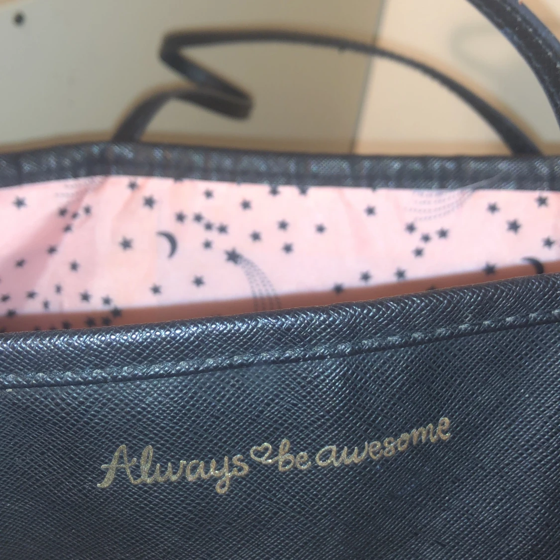 Hand väska 🧳  - 90