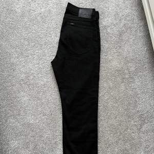Jeans Lee ”West” stl 29x32 i färgen clean black. Aldrig använda. 