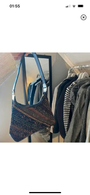 Vintage väska - Säljer denna jättesöta vintageväskan<3