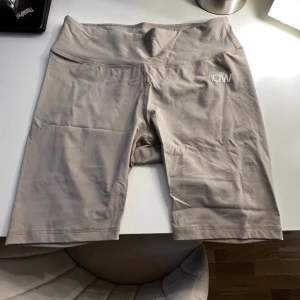 ICANIWILL  - Nästintill helt nya ICANIWILL tights! Den är endast använd en gång! Så i superfint skick. 