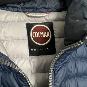 Colmar dunjacka Size M - Blå colmarjacka använd i två vintrar 