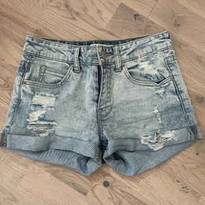 Shorts från Pull & Bear - Storlek 32