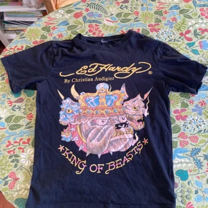 Ed Hardy  "King Of Beasts" tshirt - Inte helt säker på storlek, relativt liten dock