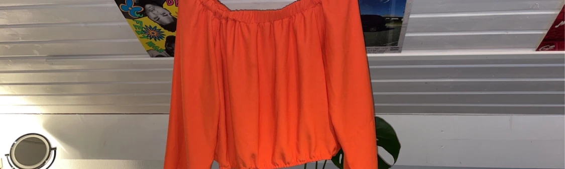 Orange off shoulder topp - 90