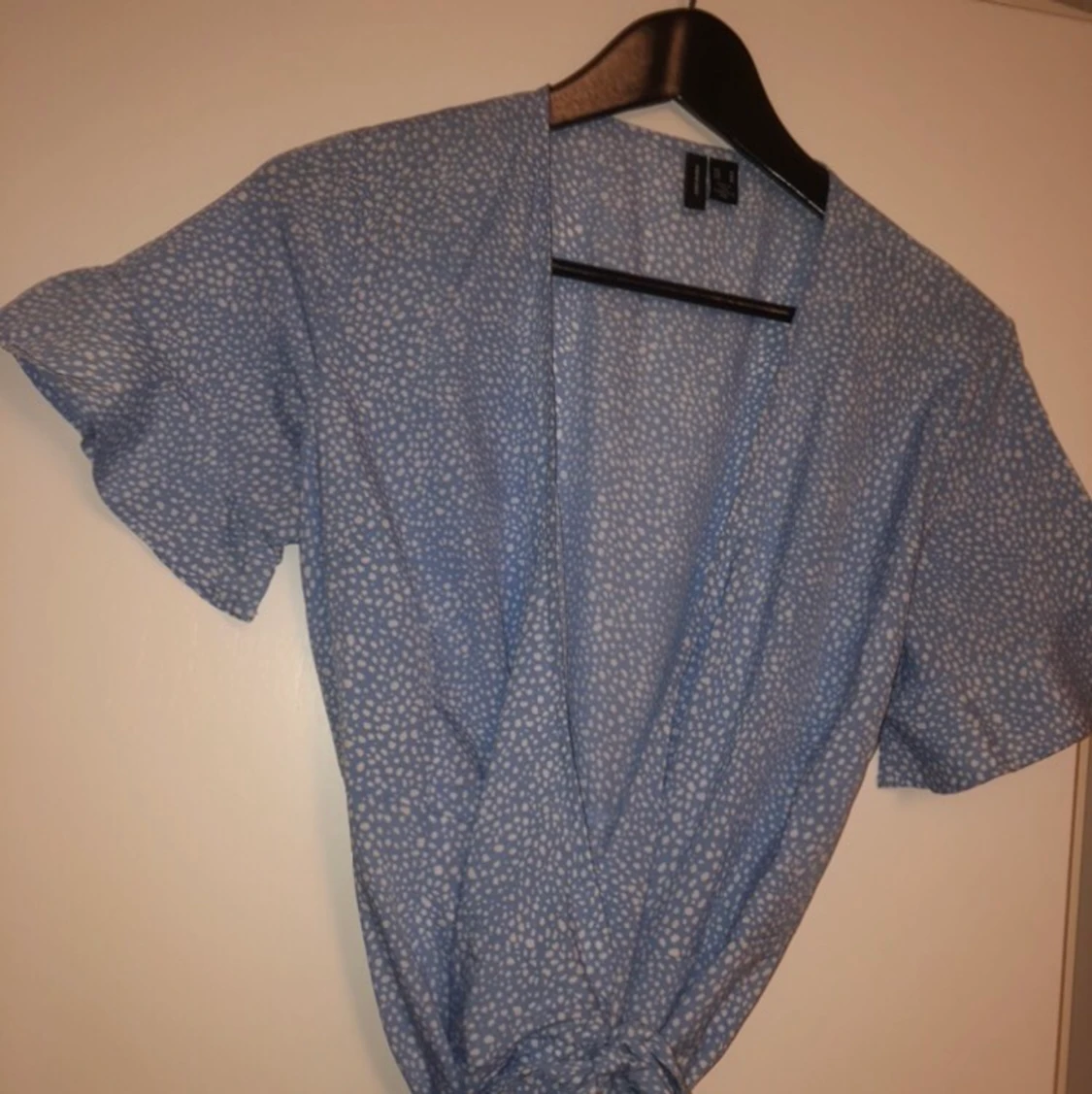 Blå blommig klänning - 91