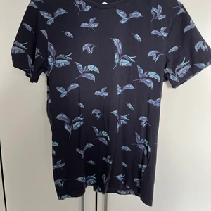 T-shirt  - Superfin T-shirt från Cubus i small. Fint skick!