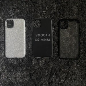 3 mobilskal iPhone 11 - 3 stycken mobilskal till iPhone 11 i fint skick. 30kr styck + frakt 26kr. OBS det i mitten är sålt