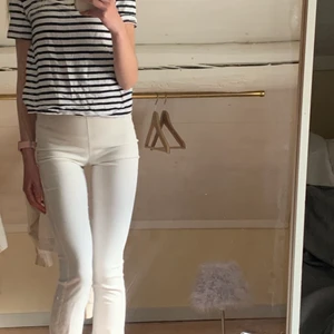 Randig t-shirt - Trendig t-shirt från zara i fint skick. 60kr + frakt 💕