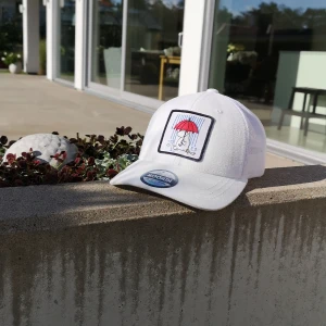 Säljer min mumin trollen keps från hatstore i nyskick - Denna är ifrån hatstore och är i nyskick den är i barn storlek/ 53-56cm passar bra för dem med lite mindre huvud