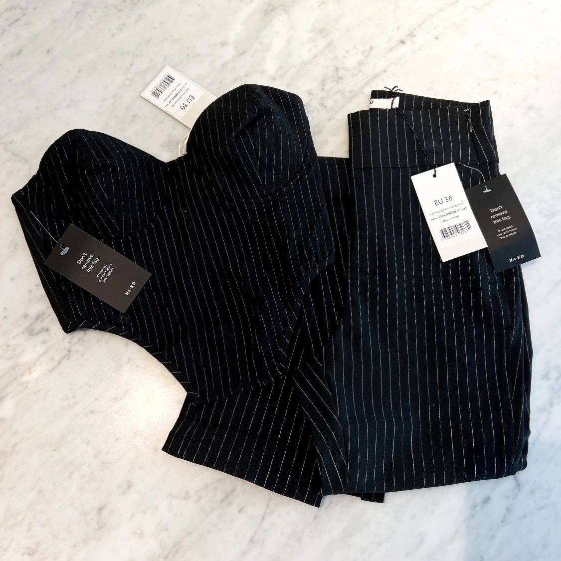 Randigt set från NA-KD - 91