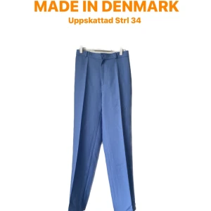 VINTAGE BYXA - Et par super härliga tygbrallor från humana dom är insydda och därmed uppskattar jag storlek till 34💕💕💙 Står inget märke men finns en lapp där det står made in denmark 