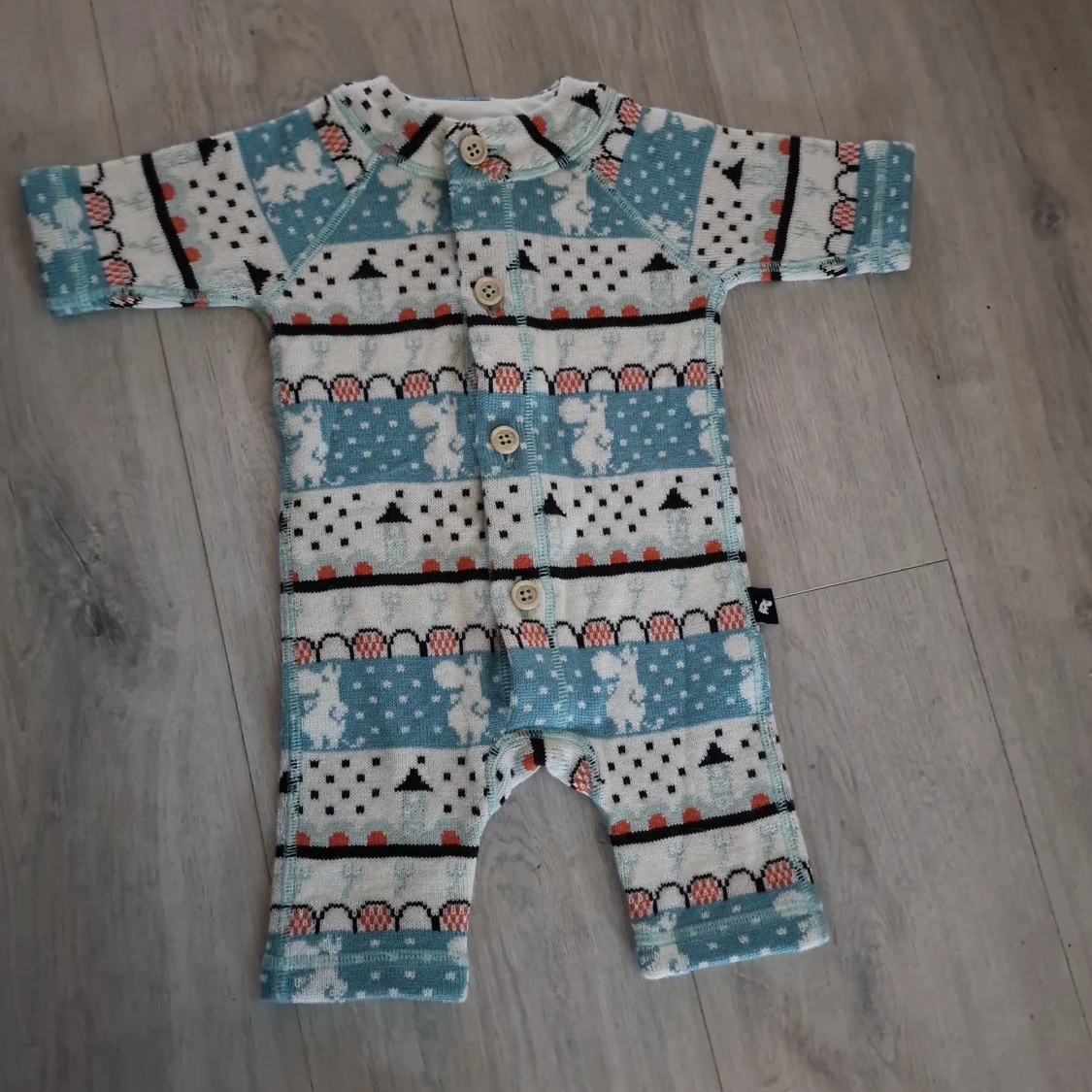 Oanvänd Reima moomin overall storlek 50/ 56 passar även 62