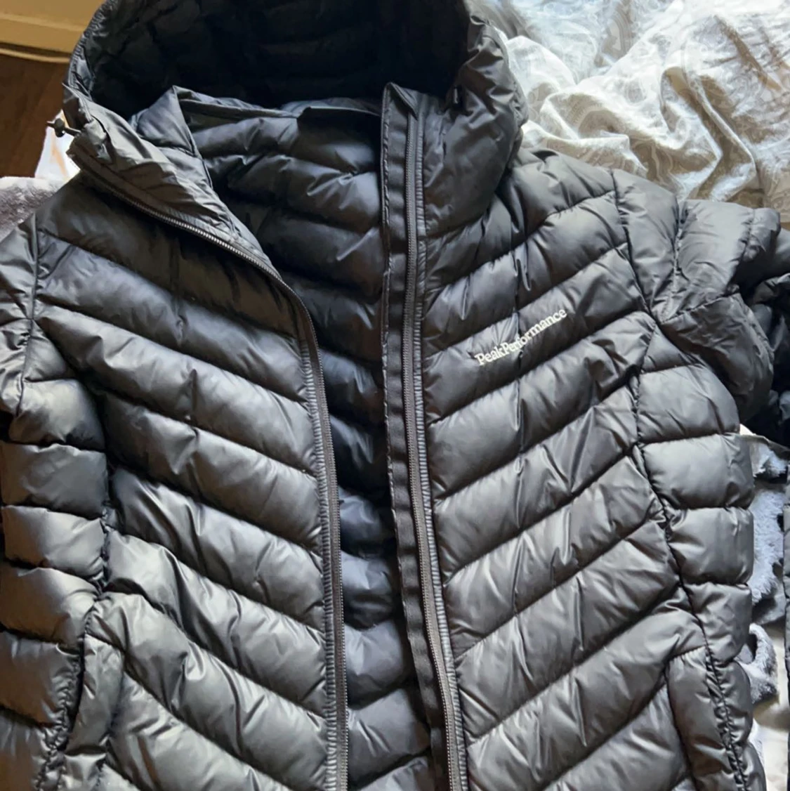 Peak performance jacka som ny