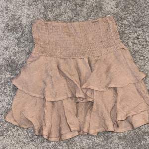 Säljer denna kjolen från Shein💓 Pris kan diskuteras 💓