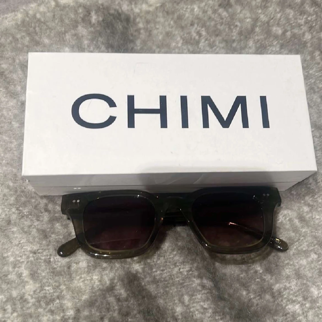 Chimis i färgen green i 04 large, använda ca 2 gånger så i nyskick. Pris kan även diskuteras 