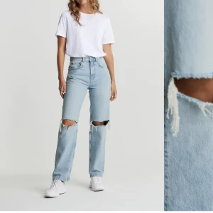 90s high waist jeans  - Säljer nu dessa jeansen pga ingen användning. Väl använda men ser nästan nya ut! Köparen står för frakt! 