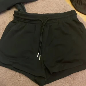shorts - Shorts från hm strl S  10-50kr 