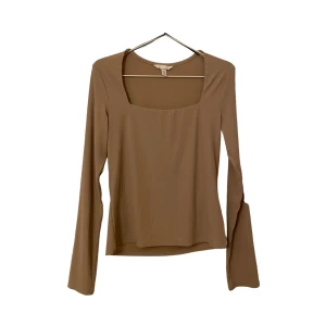 Beige långadärmad - Skönt och fin långadärmad tröja Passar till väldigt mycket 