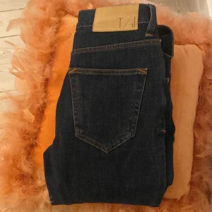Jeans - Jeans från Tiger. Tight i modellen