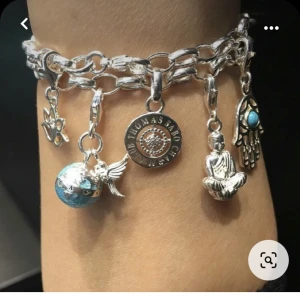 Thomas sabo armband  - Säljer mitt jättefina thomas sabo armband!  Den är aldrig använd då jag råkade köpa fel storlek. Asken till armbandet och kvittot finns även kvar💕 kan även byta mot en storlek större