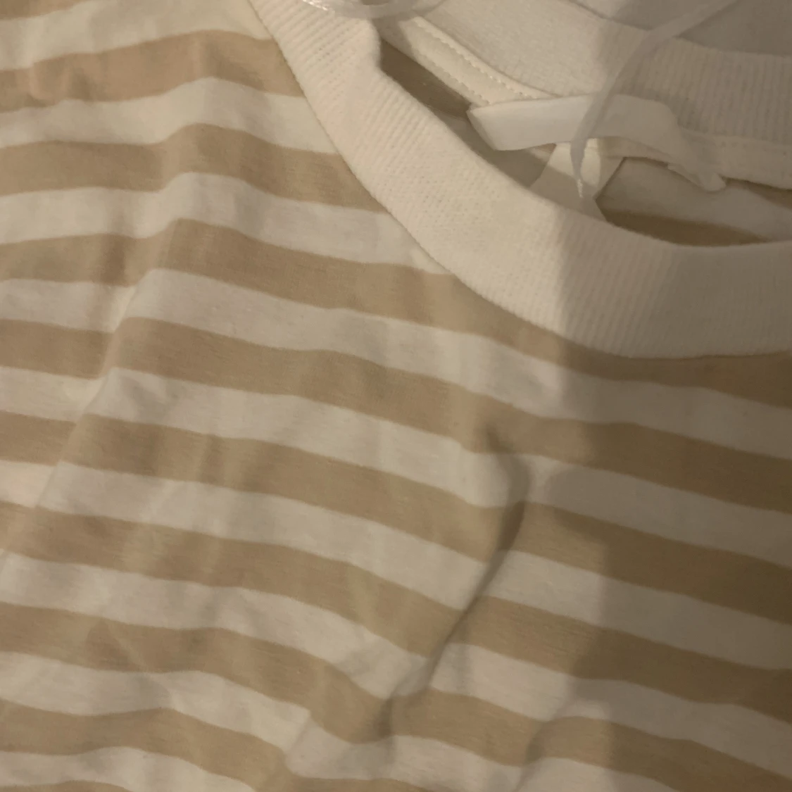 Gullig tröja från hm - 90