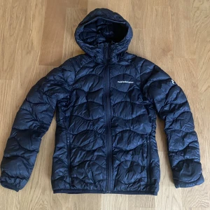 Peak performance jacka - Fint skick. Perfekt vår- och höstjacka. 