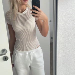 Zara topp - Superfin genomskinlig topp från zara i strl S. En perfekt festtopp!!!!